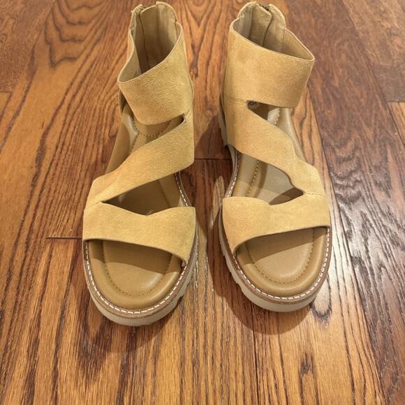 Bionica Daela BI0025807 Womens Sandals 7 Yellow Leather Lug Sole Zipper Strap - Picture 2 of 15